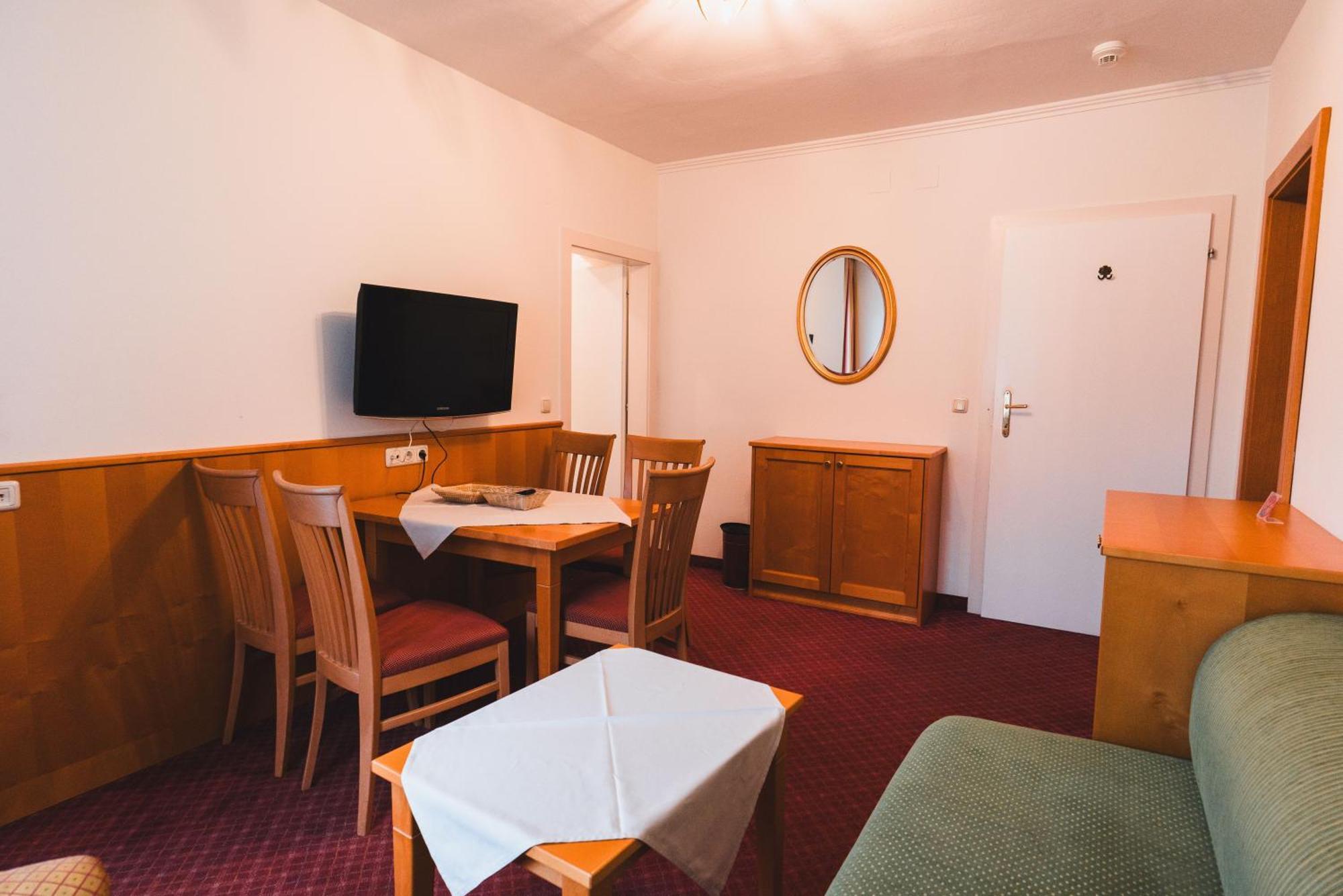 Hotel Rauscher - Das Naturteichparadies Bad Hofgastein Extérieur photo