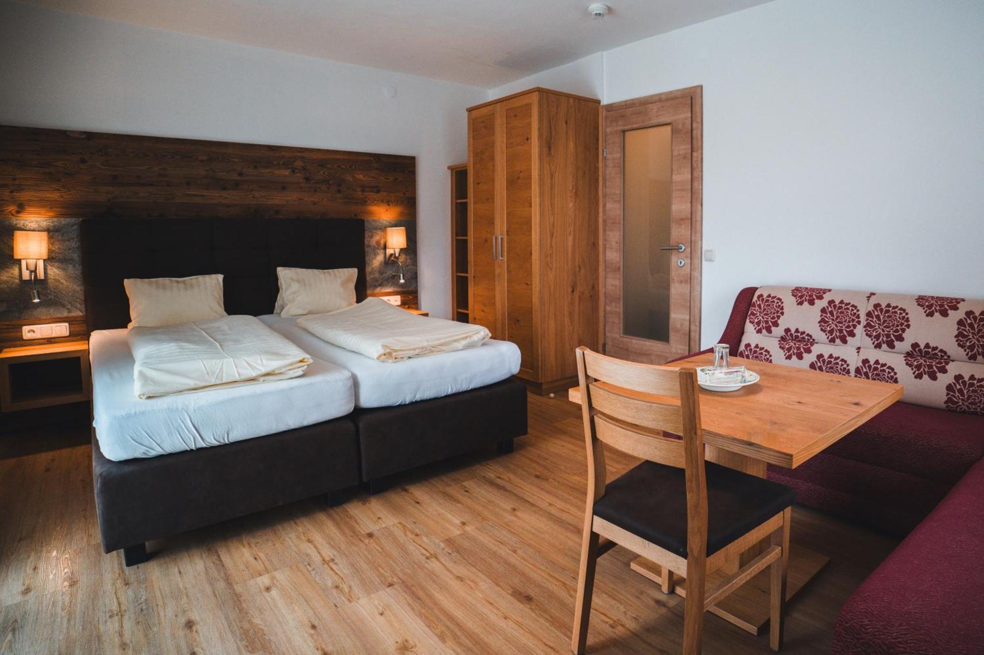 Hotel Rauscher - Das Naturteichparadies Bad Hofgastein Extérieur photo