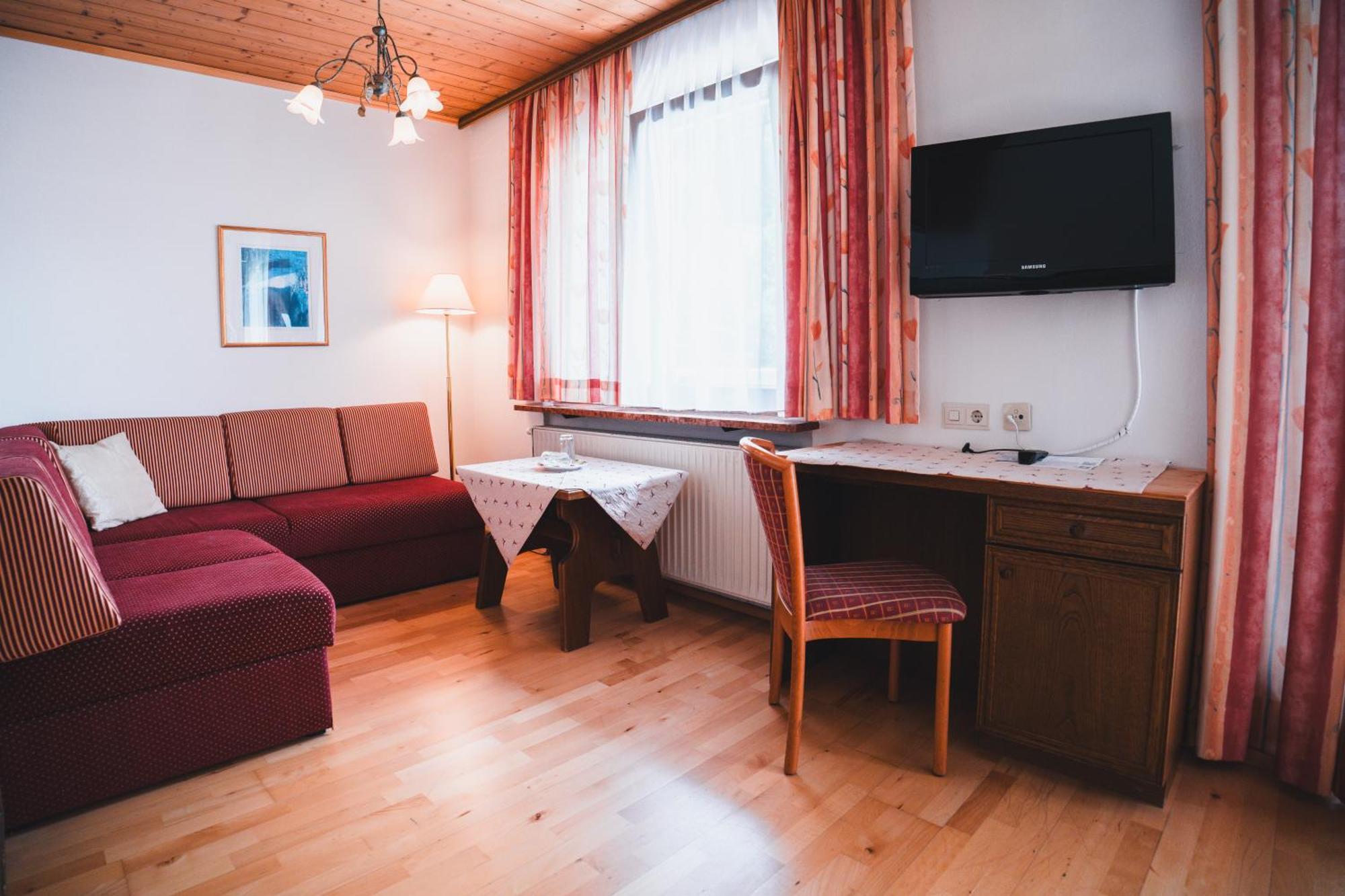 Hotel Rauscher - Das Naturteichparadies Bad Hofgastein Extérieur photo